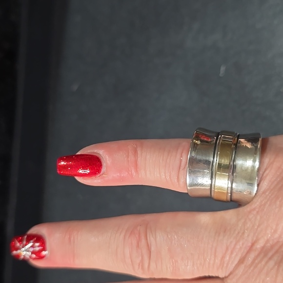 Silpada Cigar Style Ring Stamped 9.25 with gold banding around the center - Picture 6 of 8